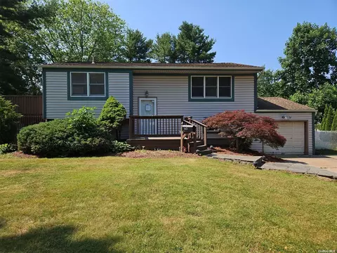 65 Victor Dr, East Northport, NY 11731