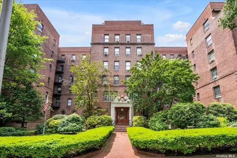 83-80 118th St #4T, Kew Gardens, NY 11415