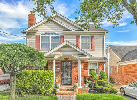 1644 Jasmine Ave, New Hyde Park, NY 11040