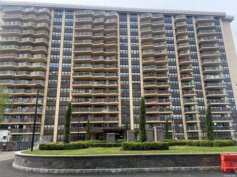 18-15 215 St #4C, Bayside, NY 11360