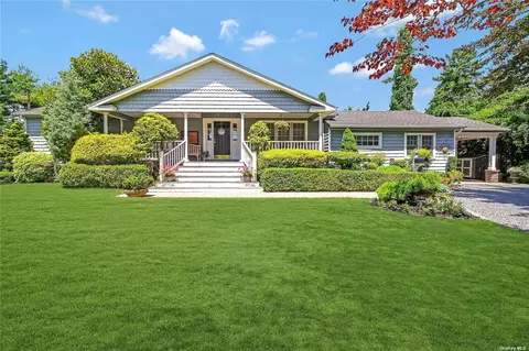 75 Maple St, Blue Point, NY 11715