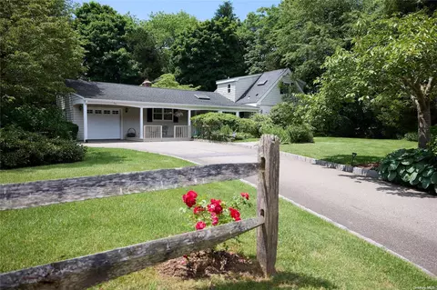 53 Turtle Cove Ln, Huntington, NY 11743