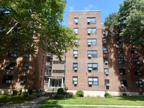 211-01 75 Ave #6O, Bayside, NY 11364