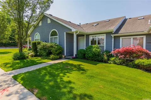 779 Spring Lake Dr #779, Middle Island, NY 11953
