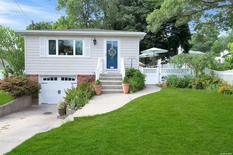 177 Magua St, Ronkonkoma, NY 11779