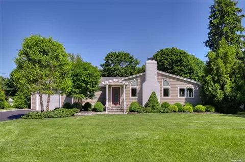 945 Gin Ln, Southold, NY 11971