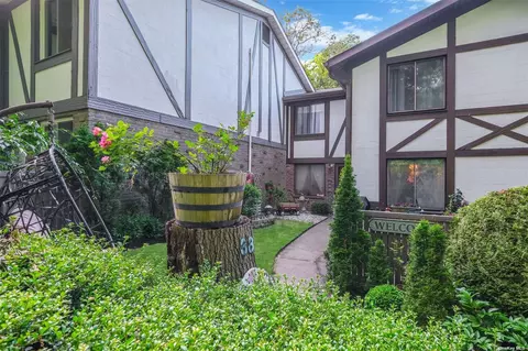 38 Birchwood Rd #38, Coram, NY 11727