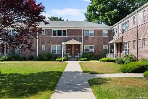 198-23 Dunton Ave #B, Hollis, NY 11423