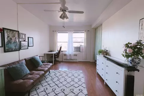 99-60 63rd Rd #9H, Rego Park, NY 11374