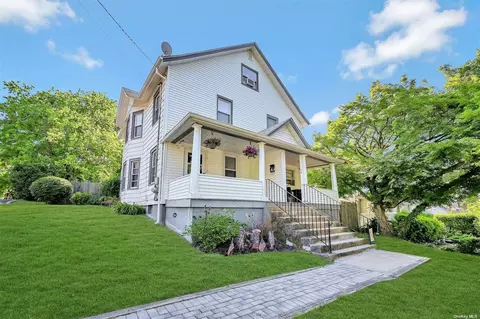 71 Jackson Ave, Huntington, NY 11743