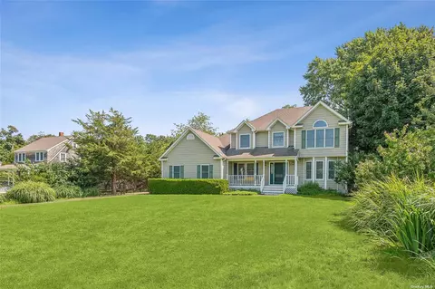 5055 Skunk Ln, Cutchogue, NY 11935