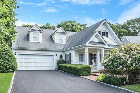 64 Golden Spruce Dr #64, Calverton, NY 11933