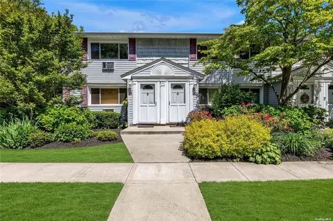 211 Terry Rd #16B, Smithtown, NY 11787