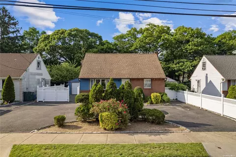 133 Mirin Ave, Roosevelt, NY 11575