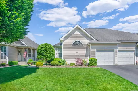 66 Saddle Lakes Dr #66, Riverhead, NY 11901