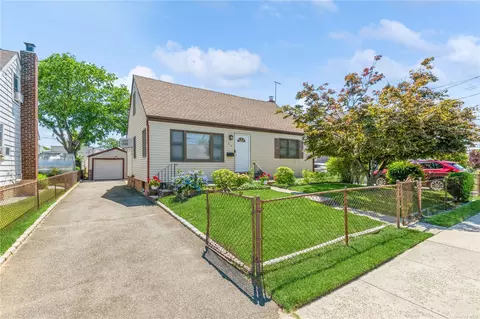 186 Martens Ave, Valley Stream, NY 11580