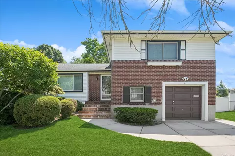 6 Sylvia Rd, Plainview, NY 11803