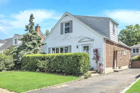 117 Roberta St, Valley Stream, NY 11580