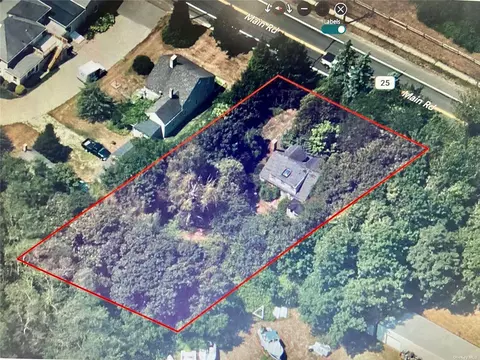 37200 Main Rd, Cutchogue, NY 11935