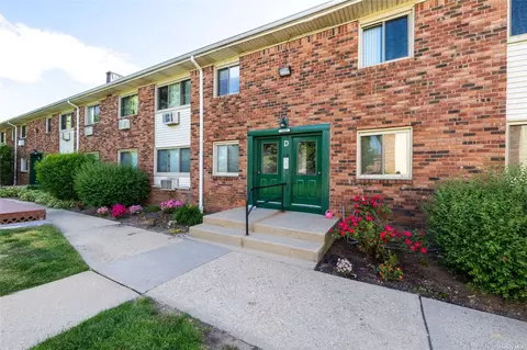 2449 Union Blvd # D, Islip, NY 11751