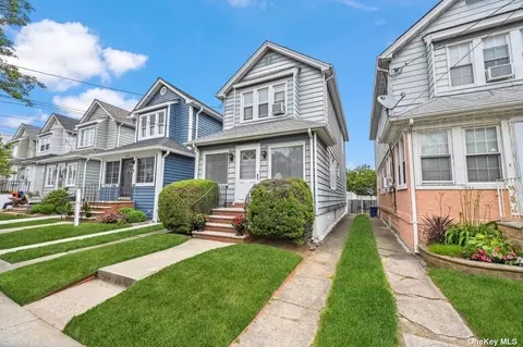94-41 226th St, Floral Park, NY 11001
