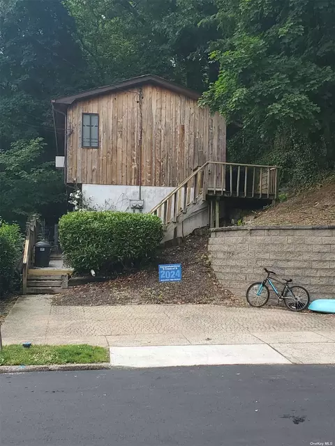 Undisclosed, Port Washington, NY 11050