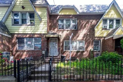 88-13 50th Ave, Elmhurst, NY 11373