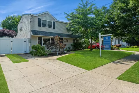 603 Farmers Ave, Bellmore, NY 11710