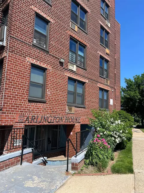 108-05 Astoria Blvd #2C, East Elmhurst, NY 11369