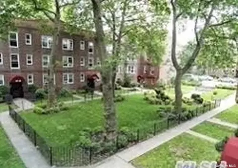141-17 Union Tpke #2, Flushing, NY 11367