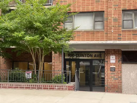 100 Clinton Ave #1H, Mineola, NY 11501