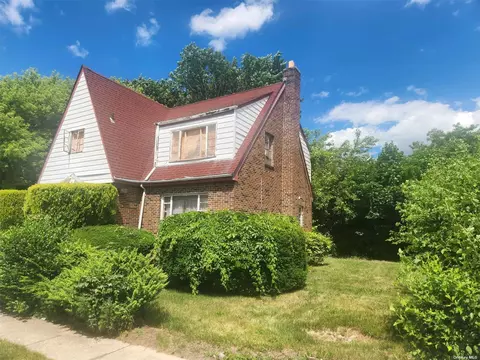 112-45 219th St, Queens Village, NY 11429