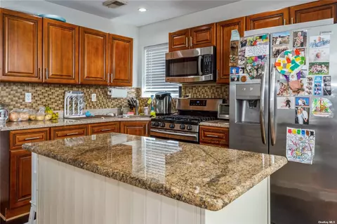 314 Beach 13th St # -A, Far Rockaway, NY 11691