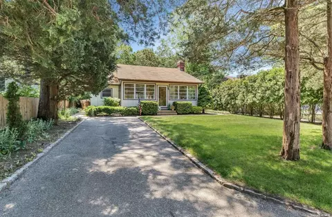 147 Newtown Rd, Hampton Bays, NY 11946