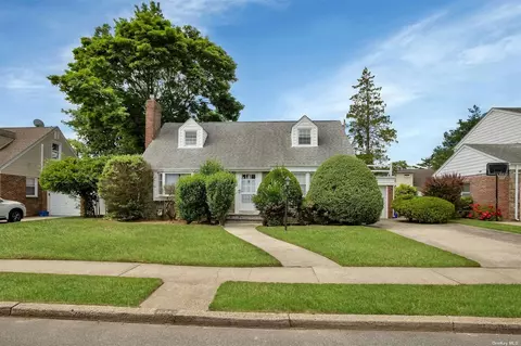 1588 Wales Ave, Baldwin, NY 11510