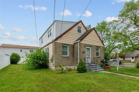 129 Belmont Blvd, Elmont, NY 11003