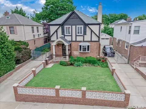 73-19 184th St, Fresh Meadows, NY 11366