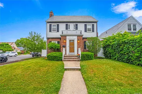 163-03 26th Ave, Flushing, NY 11358