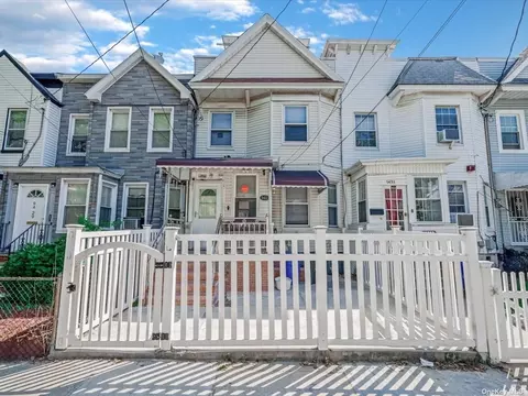 94-31 115th St, Richmond Hill South, NY 11419