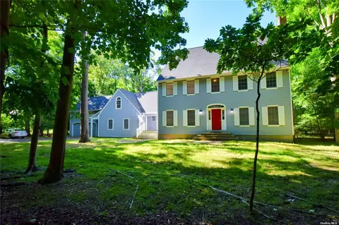 280 Beaver Dam Rd, Brookhaven, NY 11719