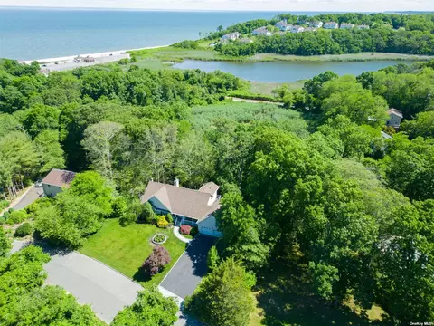 60 Smugglers Path, Jamesport, NY 11947
