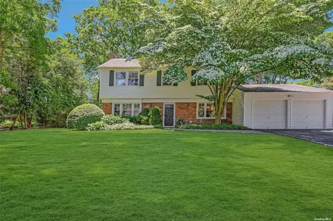 12 Spaulding Ln, Stony Brook, NY 11790