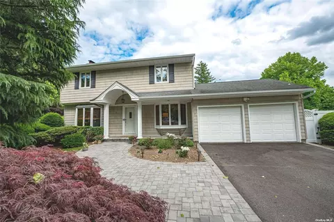 1 Honey Ln, East Northport, NY 11731