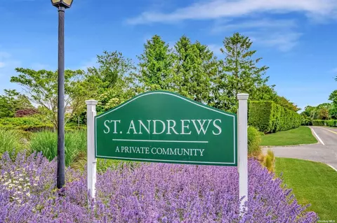 114 Saint Andrews Cir, Southampton, NY 11968