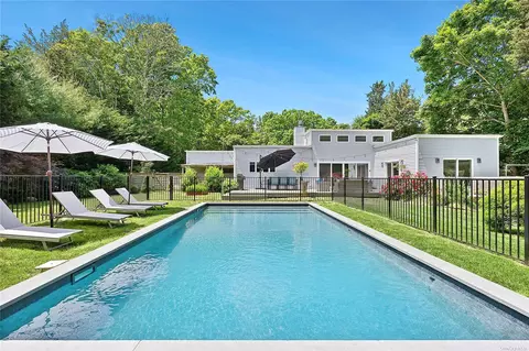 5 Orchard Ln, East Hampton, NY 11937