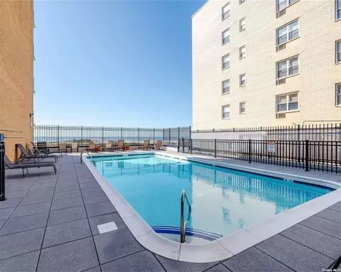 650 Shore Rd #1N, Long Beach, NY 11561