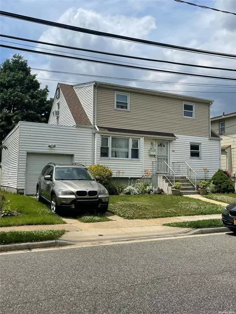 254 Westend Ave, Freeport, NY 11520 photo 1