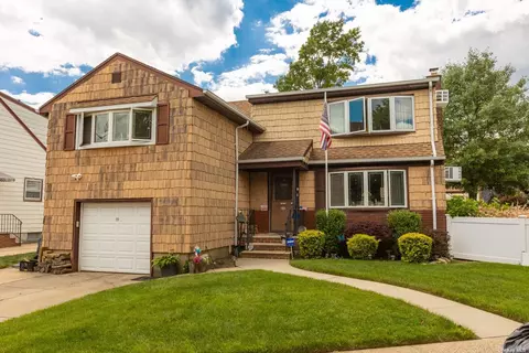 77 Davison Plz, East Rockaway, NY 11518