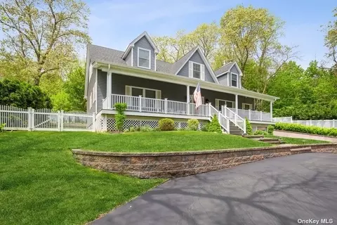 34 Midland Ave, Port Jefferson, NY 11777