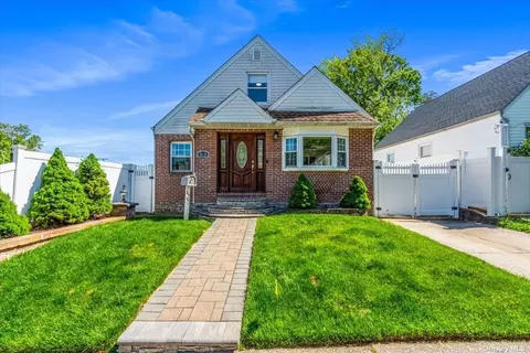 169-24 21st Rd, Whitestone, NY 11357